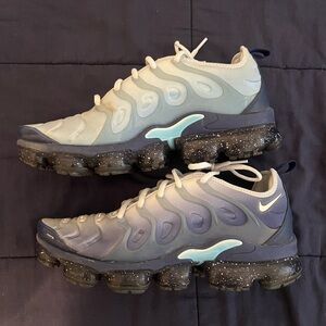 2019 Nike Vapor Max. Size 11 US. Navy Blue/White